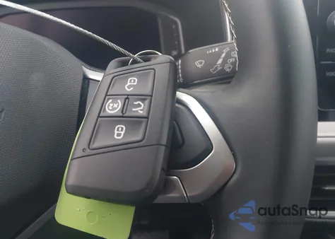 2025 Volkswagen Taos 1.5T Sel из США, поврежденный, VIN 3VV4C7B29SM034679